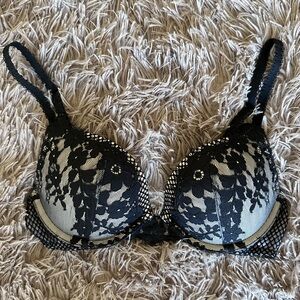 Victoria’s Secret Dream Angels Push-Up Bra — 32B